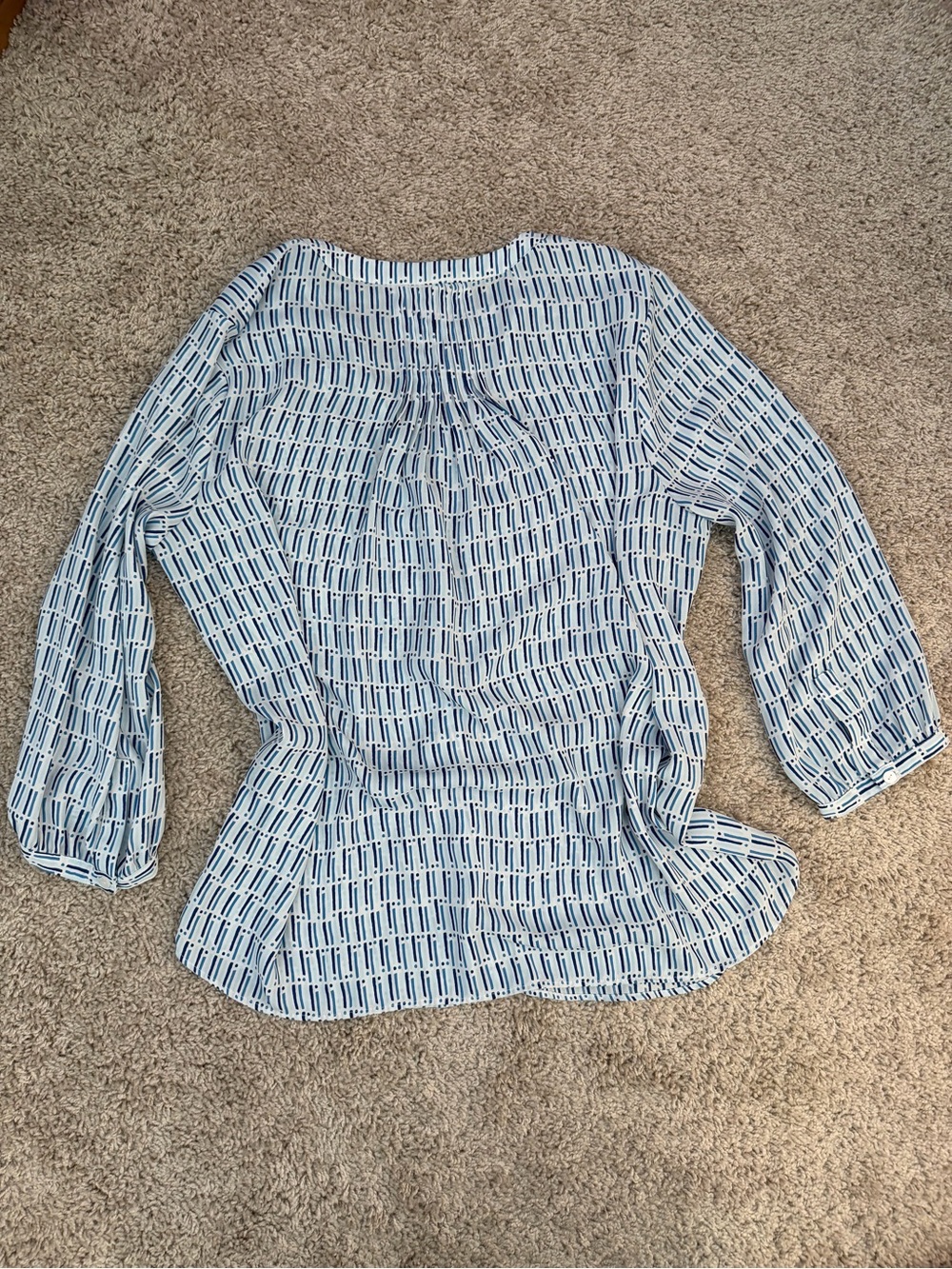 NYDJ Blue White Geometric Print Popover Blouse Medium - Picture 5 of 5